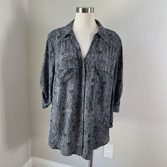 Torrid Womens Plus Button Up Roll Tab Sleeve Shirt Snake Print Black Gray Blouse - Picture 1 of 10